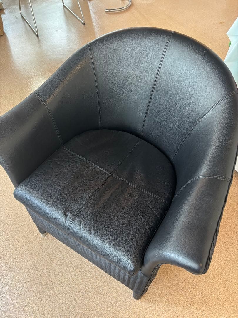 週末値下げ♩ロイドルーム本革1人掛けソファ