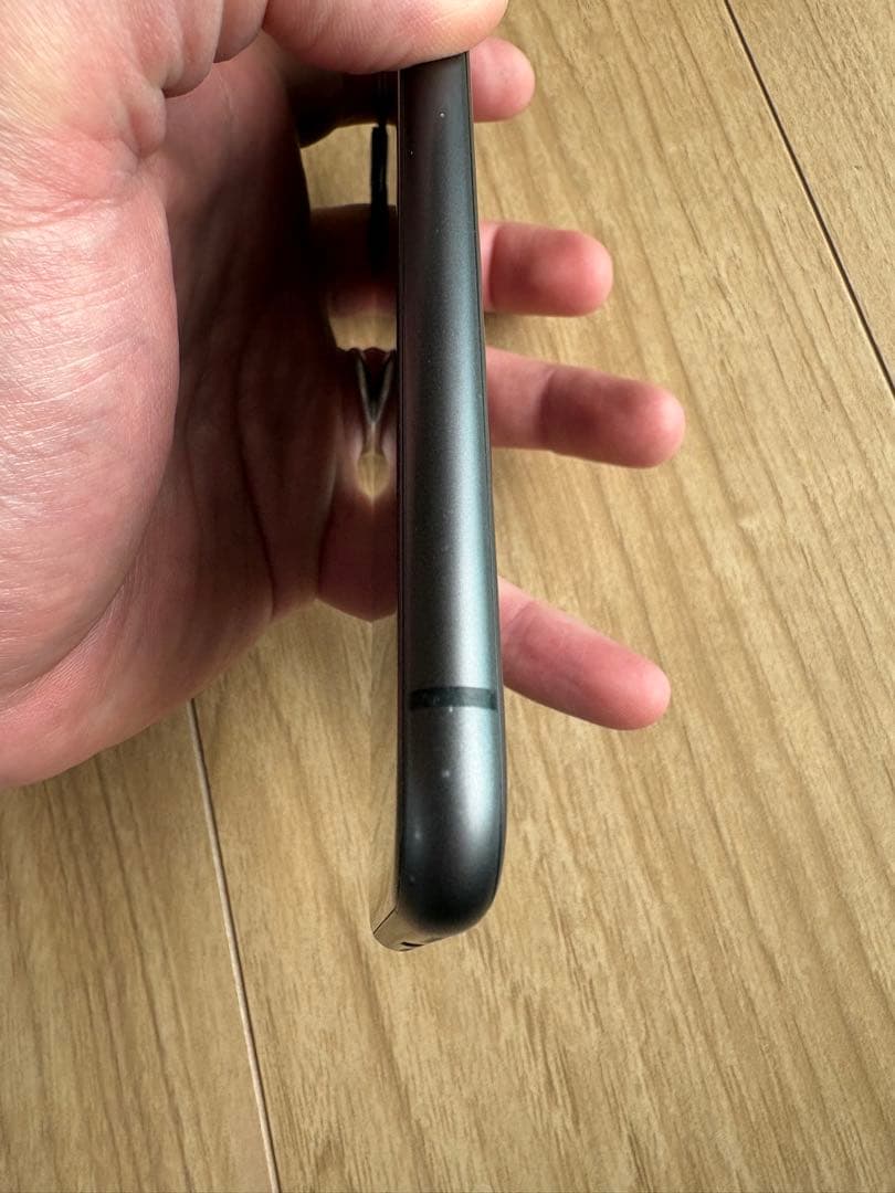 Apple iPhone 11ブラック 本体