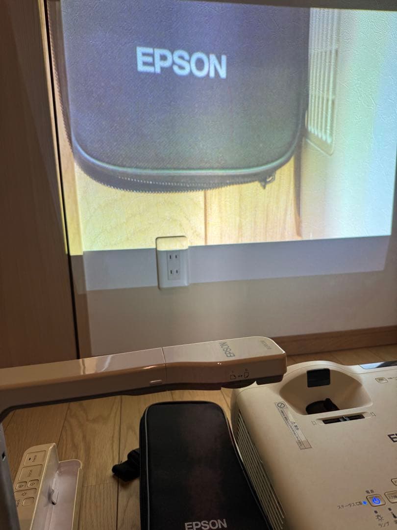 EPSON プロジェクター本体（EB-536WT）＆書画カメラ（ELPDC06）