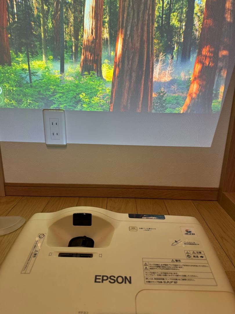 EPSON プロジェクター本体（EB-536WT）＆書画カメラ（ELPDC06）