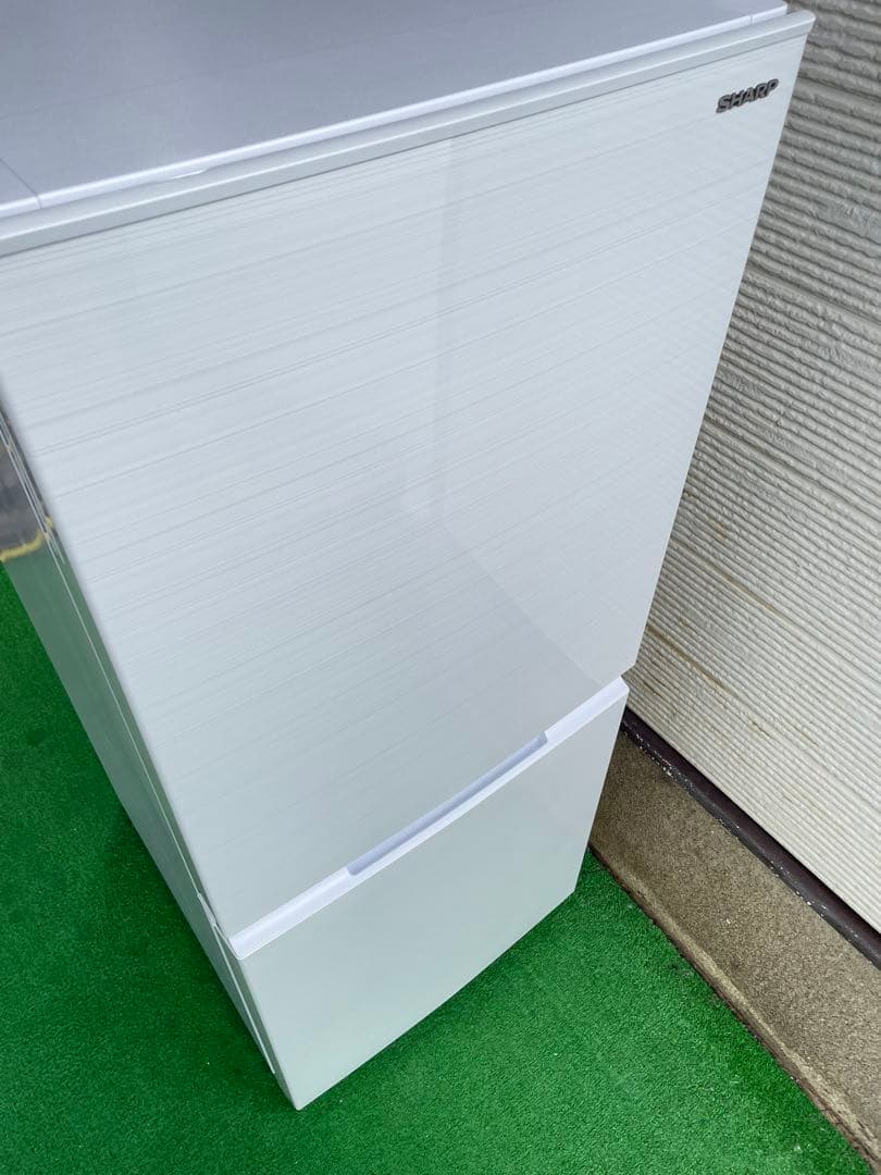 754極美品✨ シャープ 左右付け替え可能2ドア冷蔵庫 おしゃれホワイト 高性能