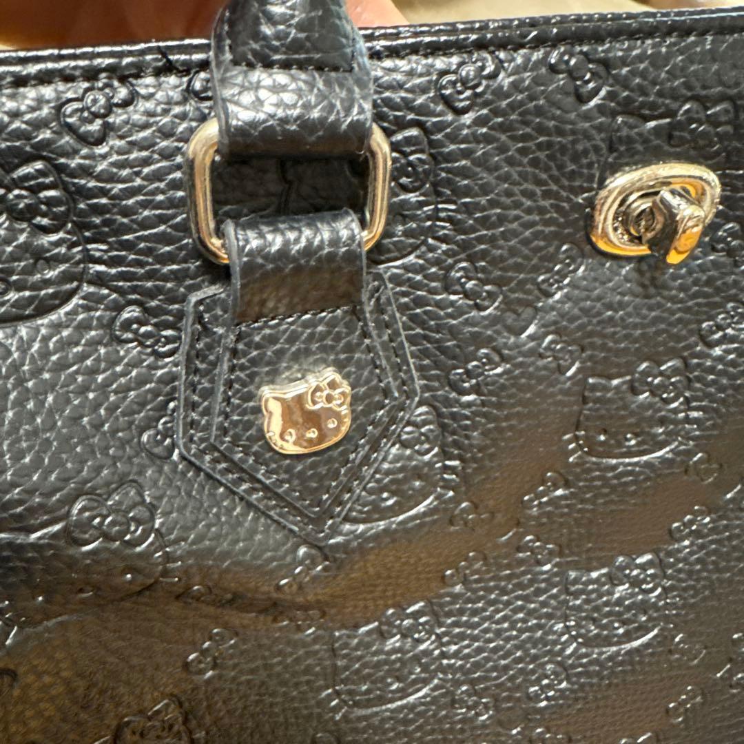 ラウンジフライ　ハローキティ コラボ型押しトートバッグ 黒