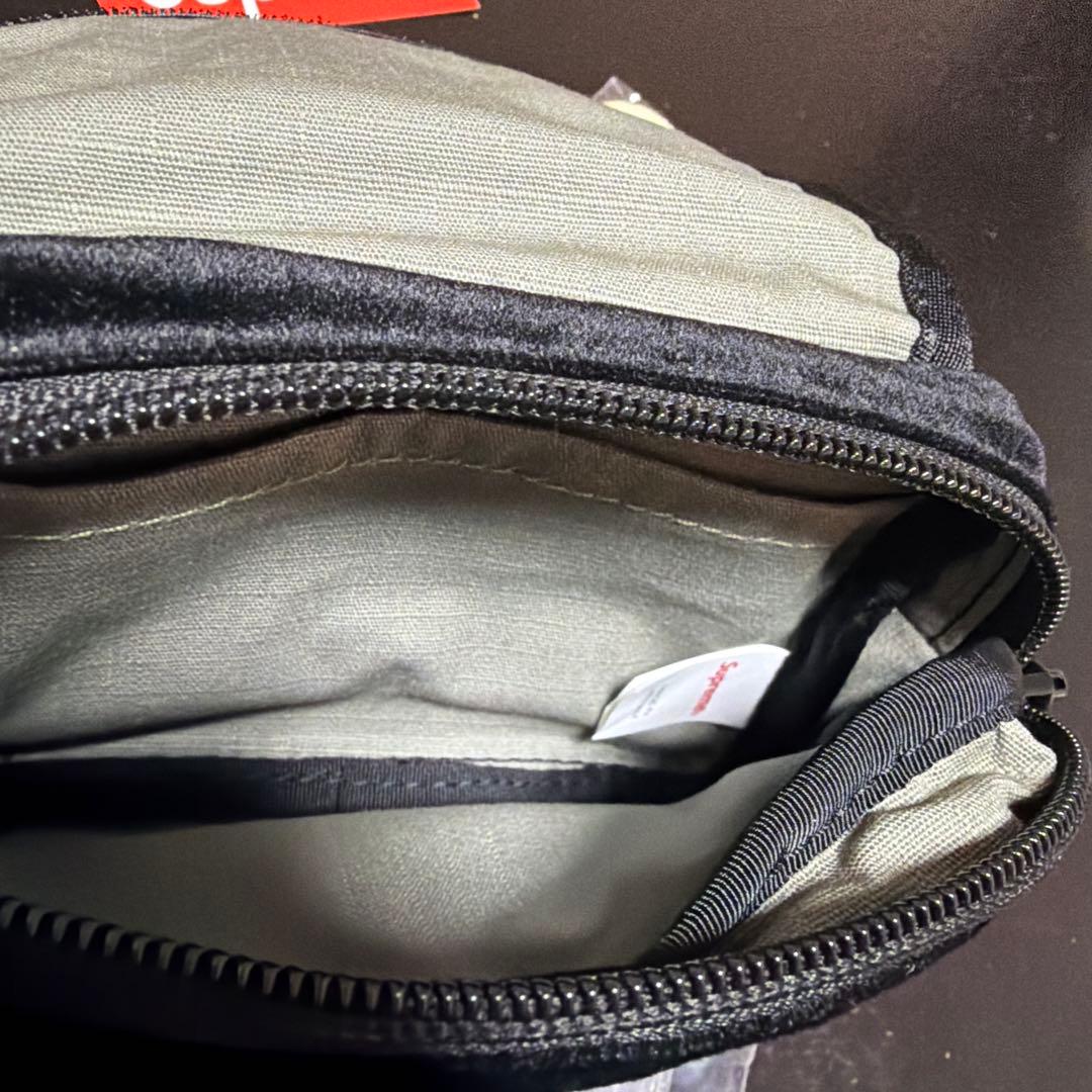 Supreme Velvet Mini Pouch Black シュプリーム