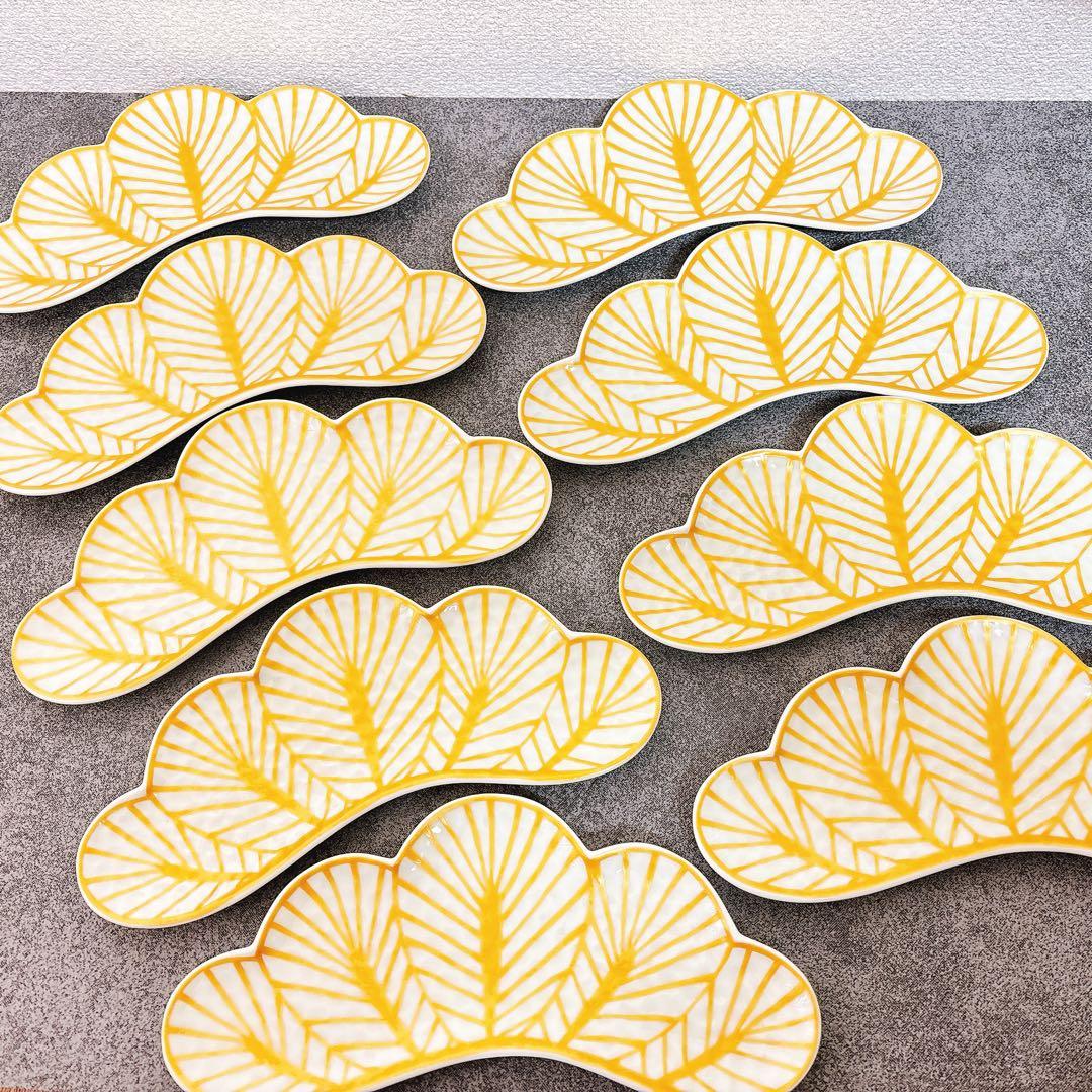 ゆりうすご依頼品　有田焼　幸楽窯　錦金松葉形前菜皿　白金　9点セット