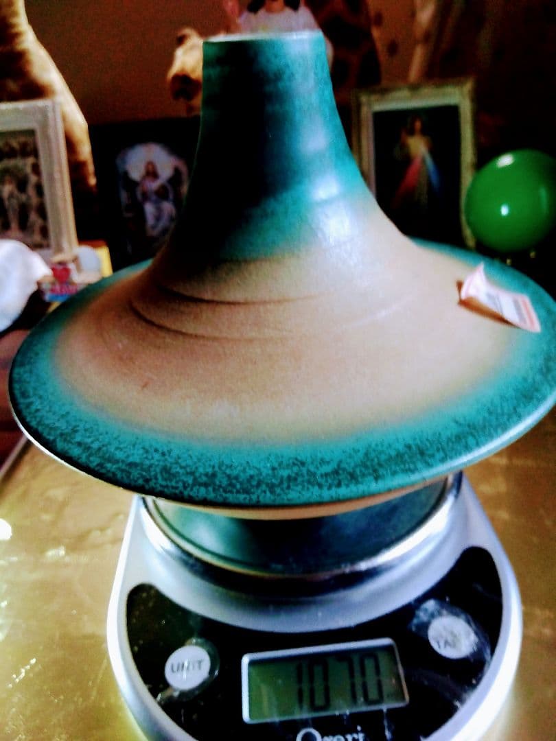 萬子焼き.青緑色の円錐型フラワーベース.1070グラム位