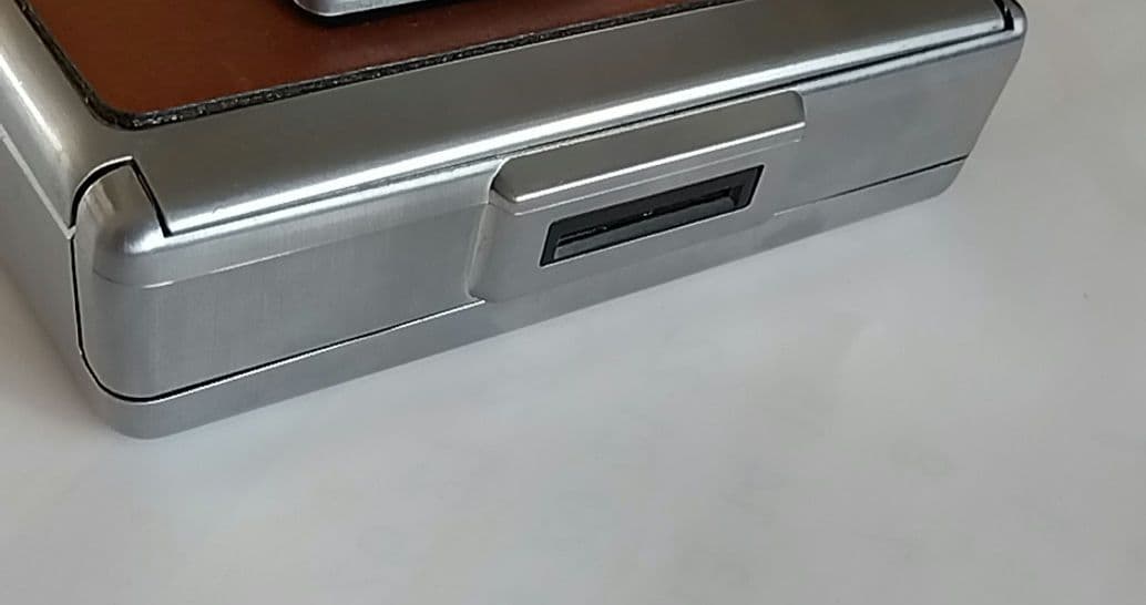 Polaroid　Camera　　SX-70　VINTAGE\r
alpha1