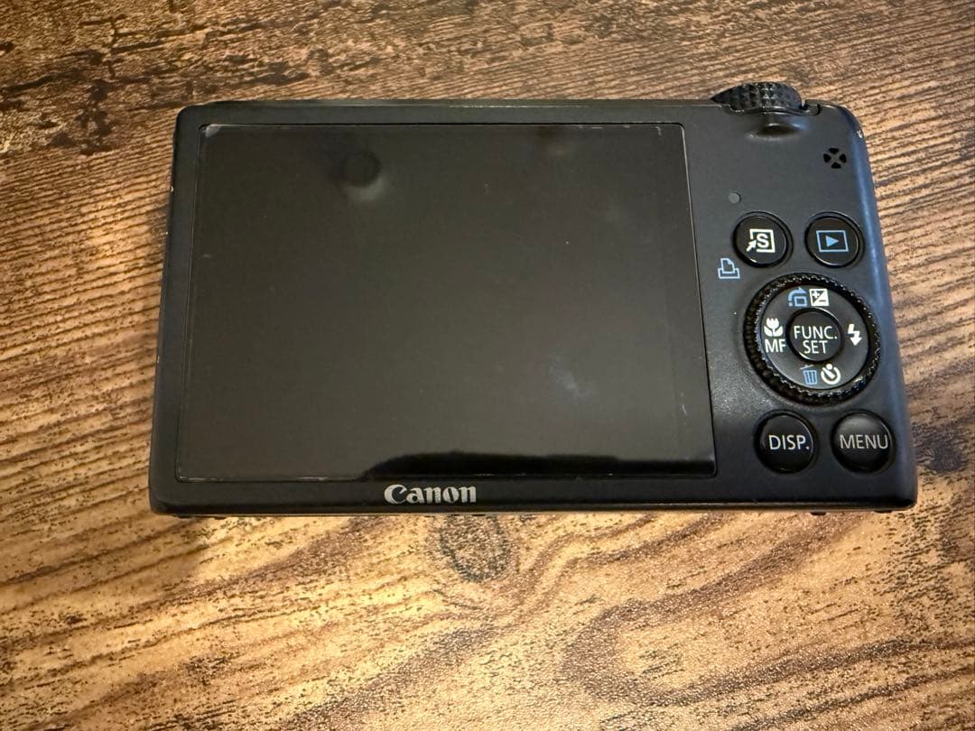 Canon S95 コンパクトデジタルカメラ 本体と充電器付き　【ジャンク品】