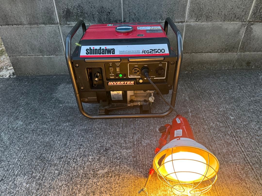 動作確認済　shindaiwa iEG2500 インバーター発電機 2500W