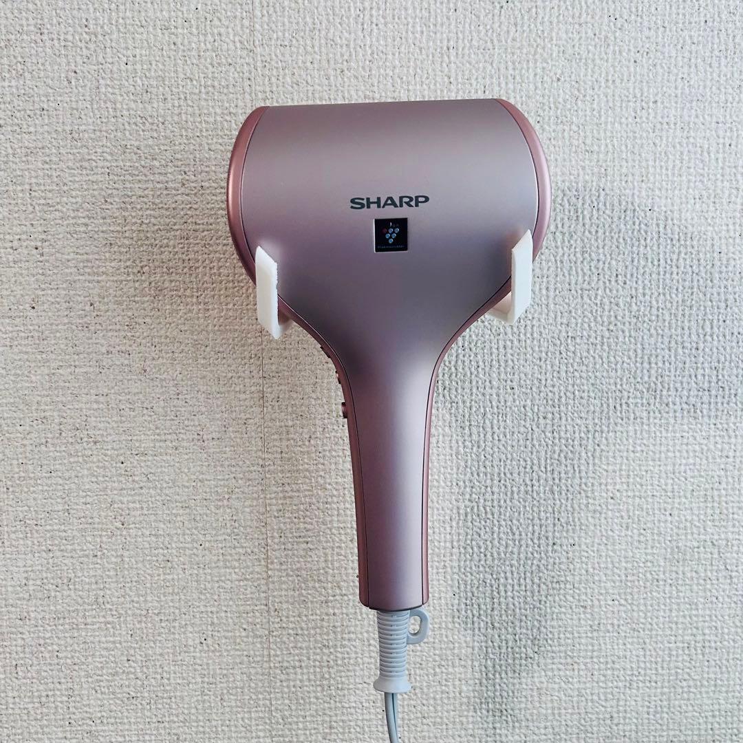 美品　シャープ即乾ドライヤー　プラズマクラスター　2月購入　専用壁掛けホルダー付