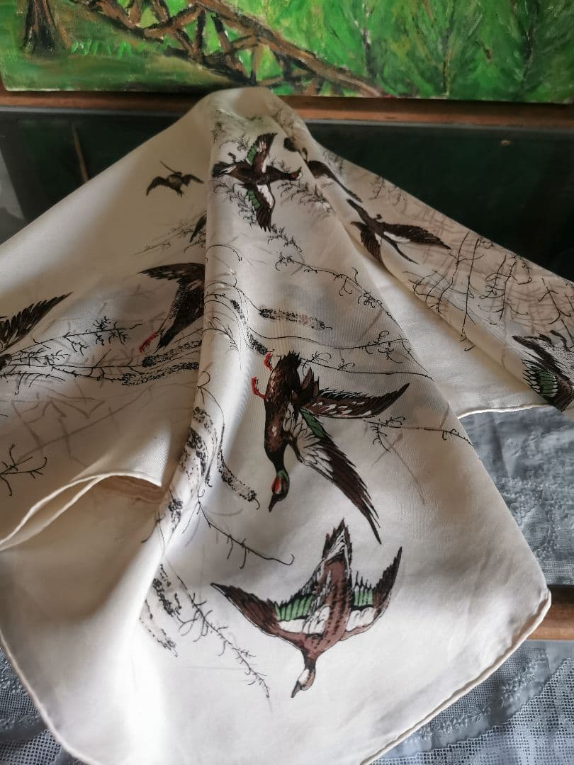 アンティーク フランス シルクスカーフ 鴨の飛翔 森林の湖 蒲の穂 地模様入り