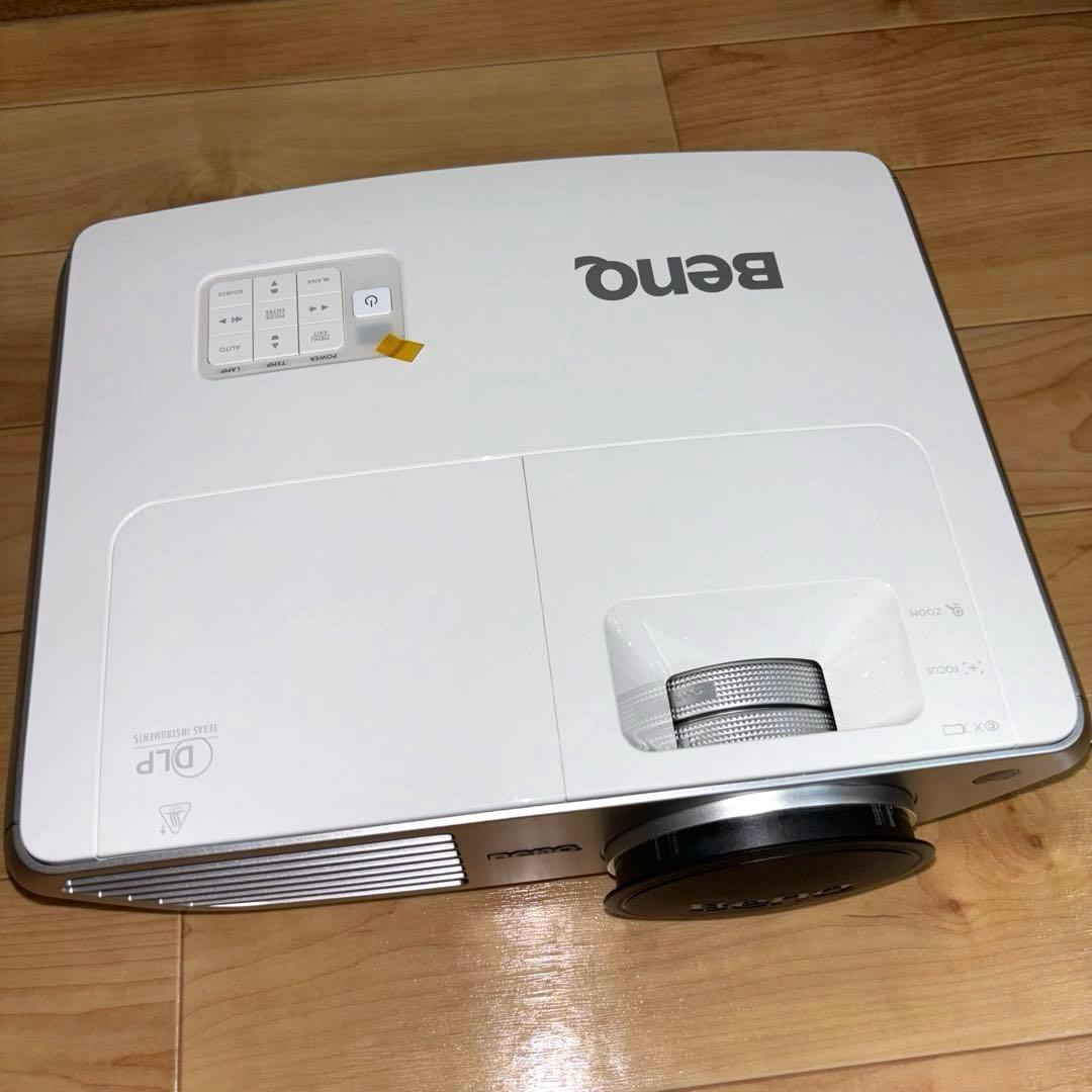 BenQ DLP W1060 プロジェクター ソフトキャリー付き