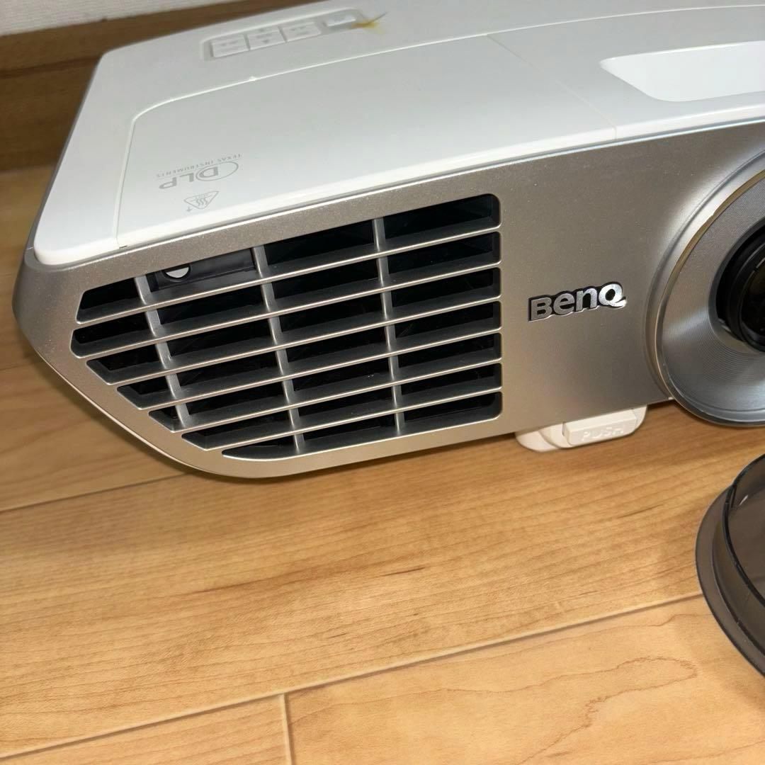 BenQ DLP W1060 プロジェクター ソフトキャリー付き