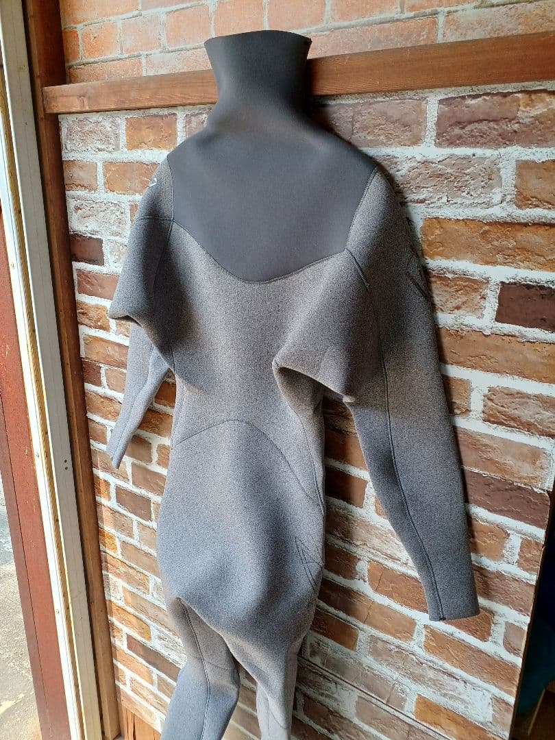 極美品『view』セミドライスーツグレー ネックエントリー 首バンド付