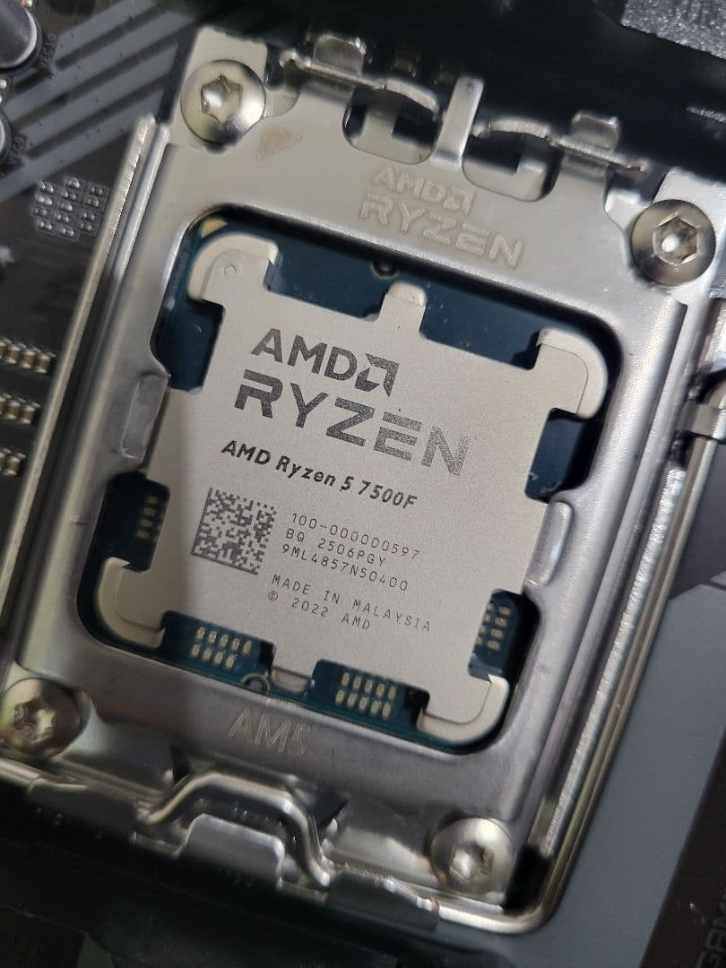 B650M GAMING PLUS WIFI マザーボードとCPUセット