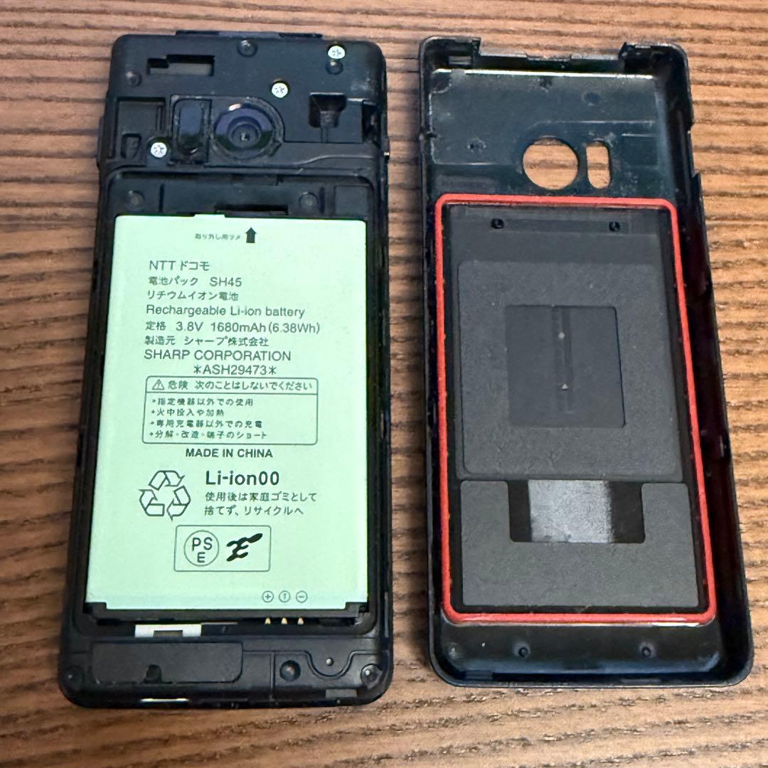 美品 docomo SH-02L 折り畳み式 ブラック 携帯電話 シャープ