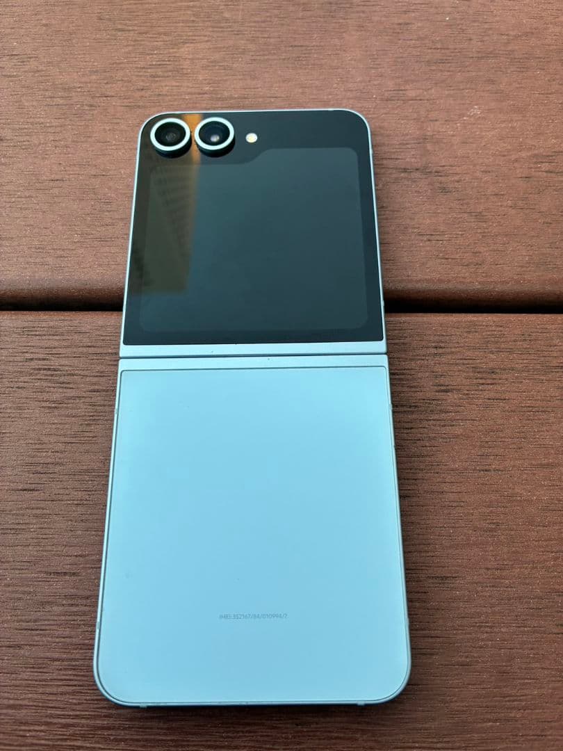 galaxy z flip 6 ブルー【メイン画面及びバッテリー新品】