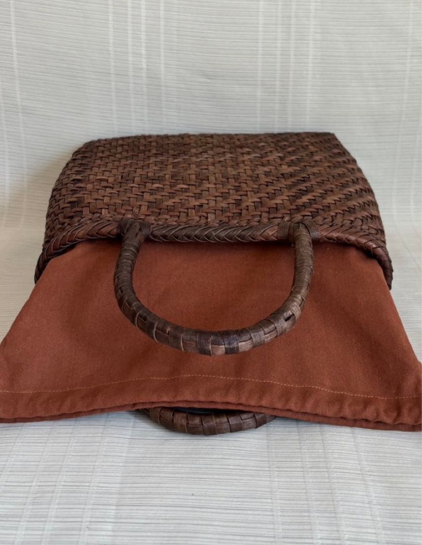 新品 長野県産　胡桃　国産蔓使用　網代編み　山葡萄籠バッグ　サイズM