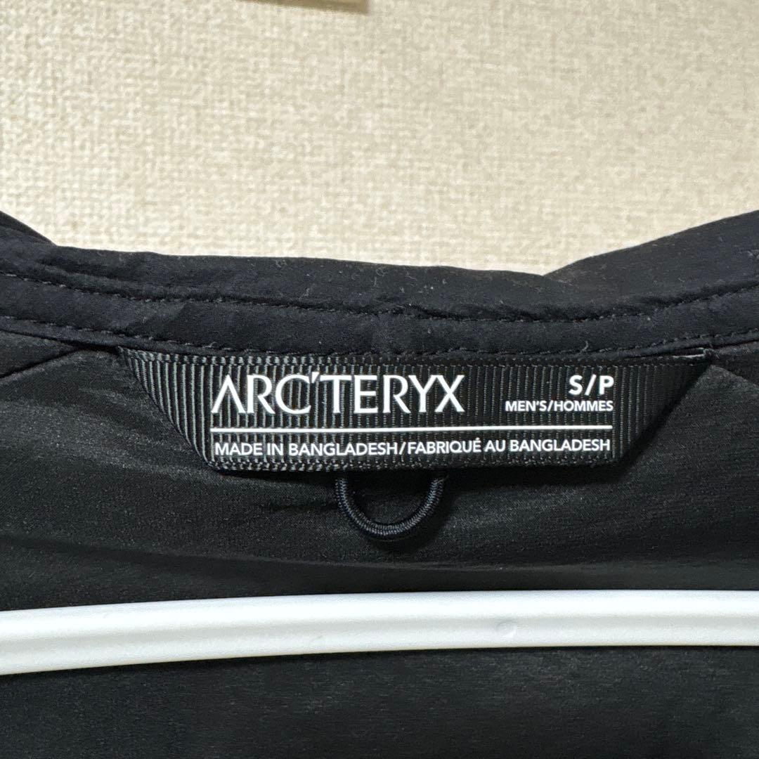 ARC'TERYX ブラック ナイロンジャケット