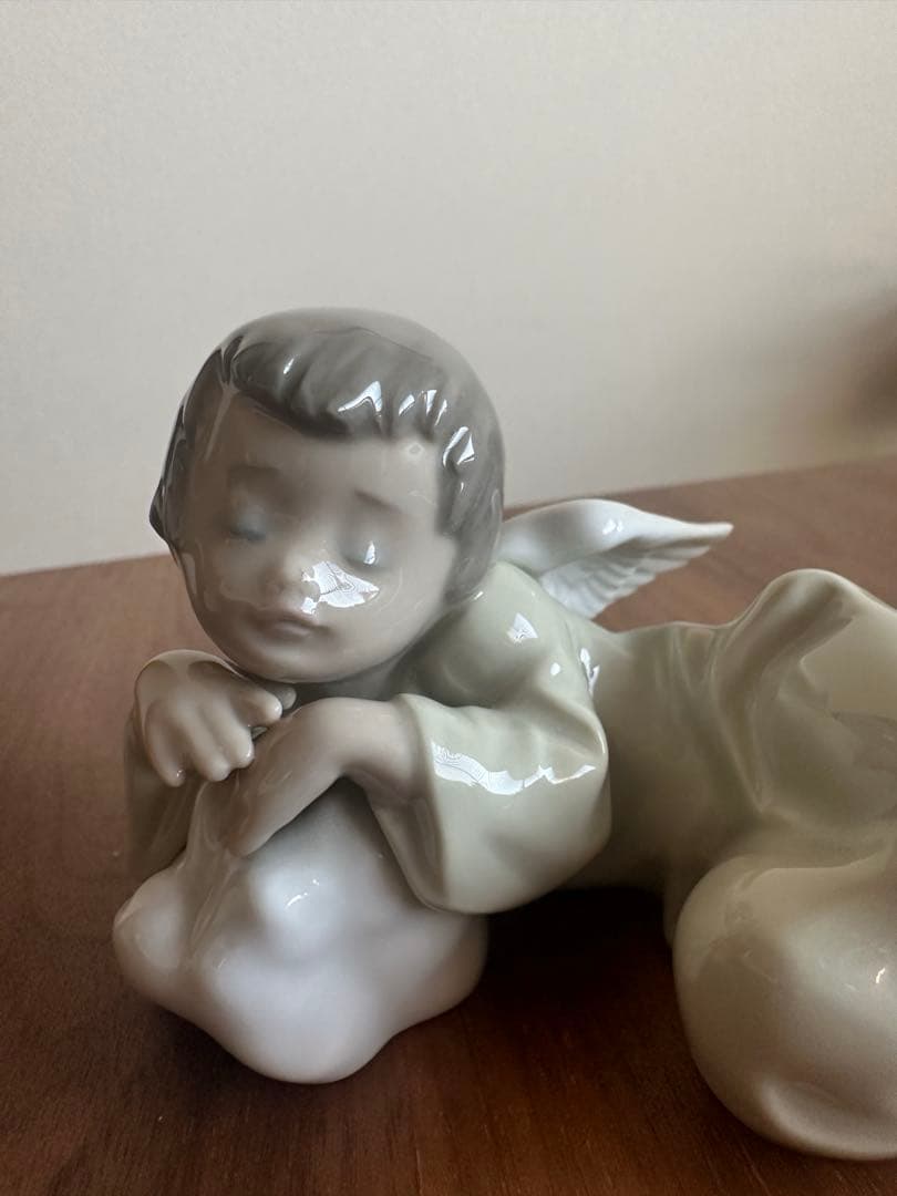 美品 LLADRO リヤドロのフィギュリン　眠っている天使 【絶版】　5728