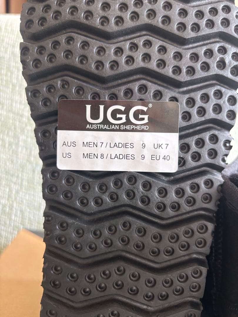 未使用　UGG クラシックウルトラミニ/ユニセックス　ブラック