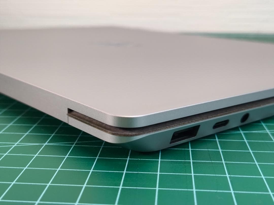 ひ*き様 【ほぼ未使用】 Surface Laptop 4 13.5インチ プラ