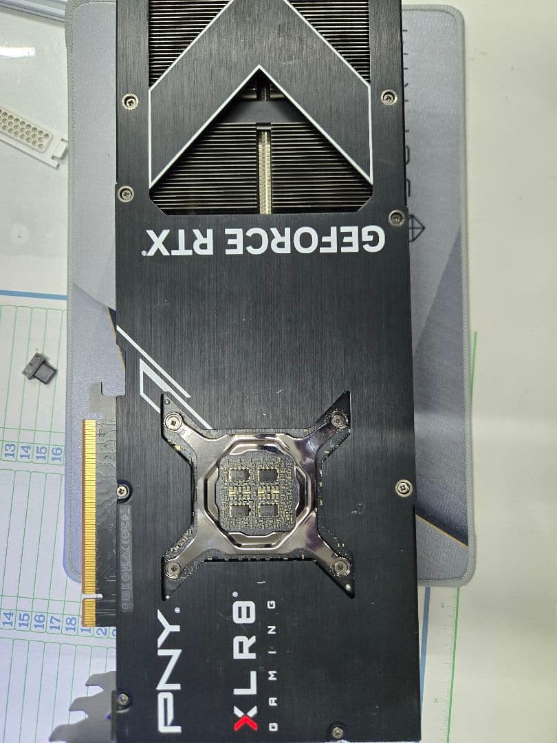 グラフィックボード・グラボ・ビデオカード PNY GeForce RTX 4090 XLR8 Gaming