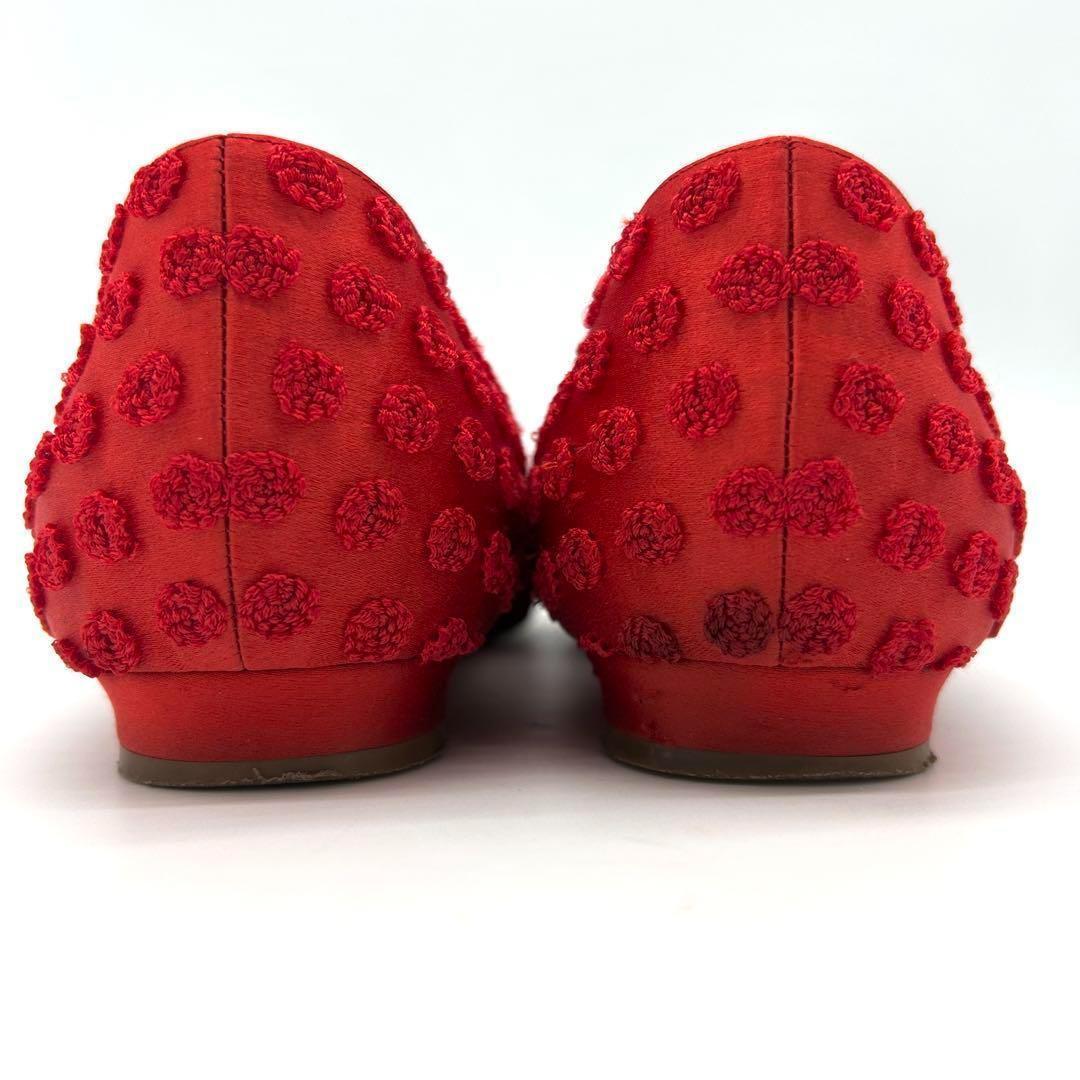 【美品】マノロブラニク ハンギシ フラットシューズ 38 シルクサテン 赤