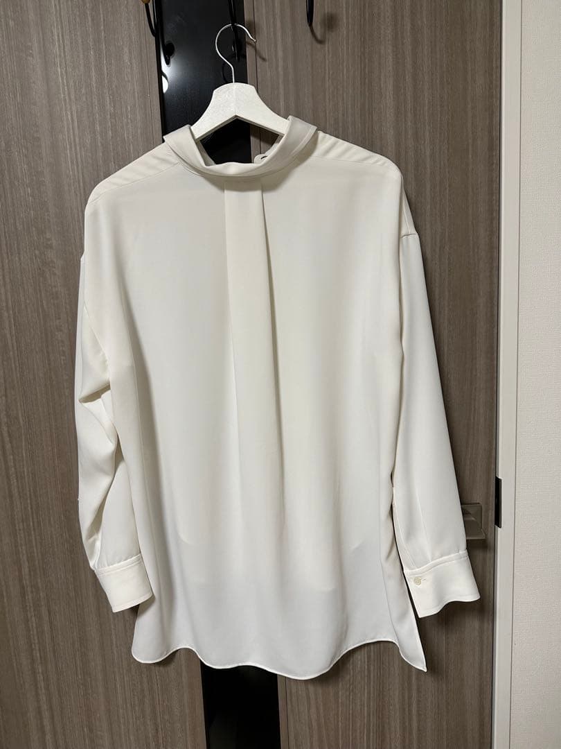 【美品】NOBLE ホワイト 長袖シャツ