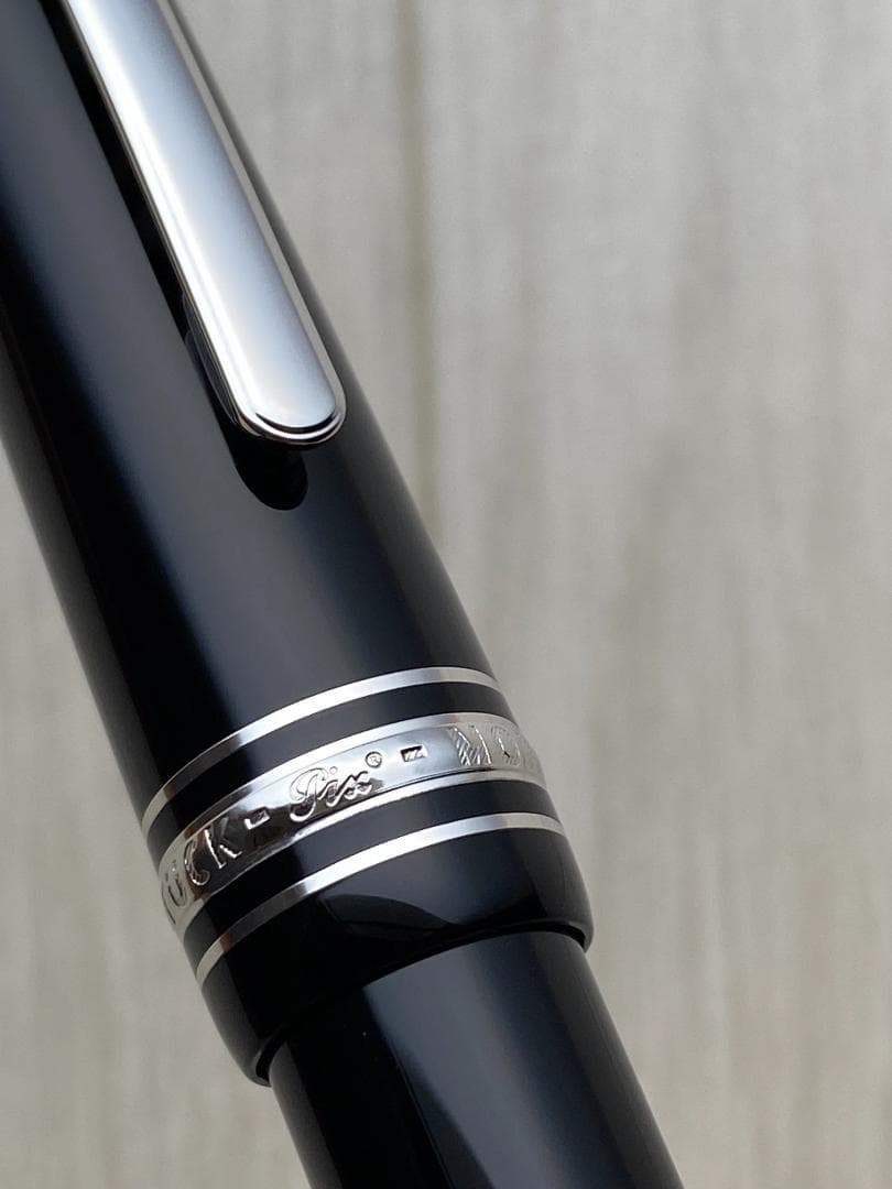 未使用に近い　希少 モンブラン ダイヤモンド ル・グラン　ボールペン　 限定品