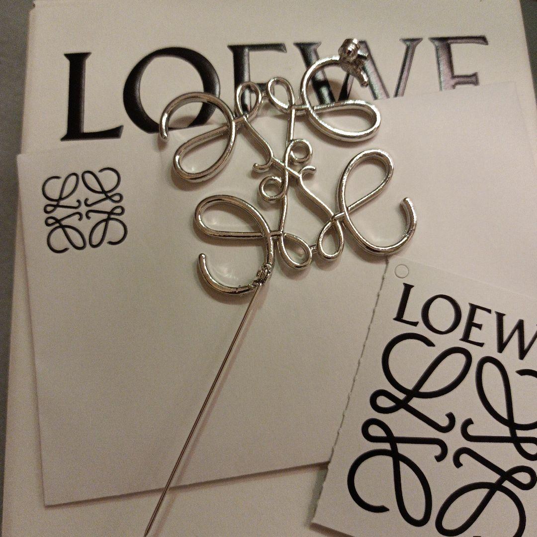 美品　ロエベ　ブローチ　アナグラムブローチ　シルバー