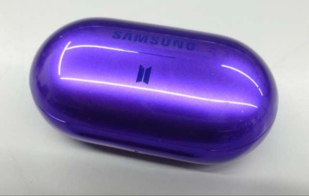 BTSワイヤレスイヤホン　 コラボ カード付き