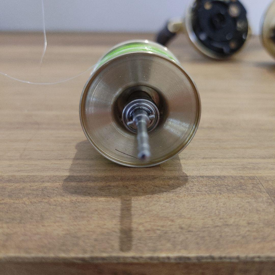 SHIMANO CALCUTTA 201ベイトリール ゴールド