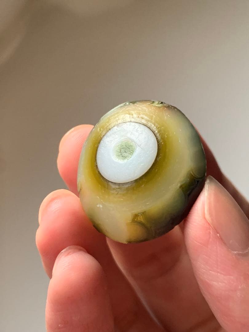 アラシャンゴビアゲート　蒙古瑪瑙　原石　水石　翡翠　オパール　根付　天珠 勾玉