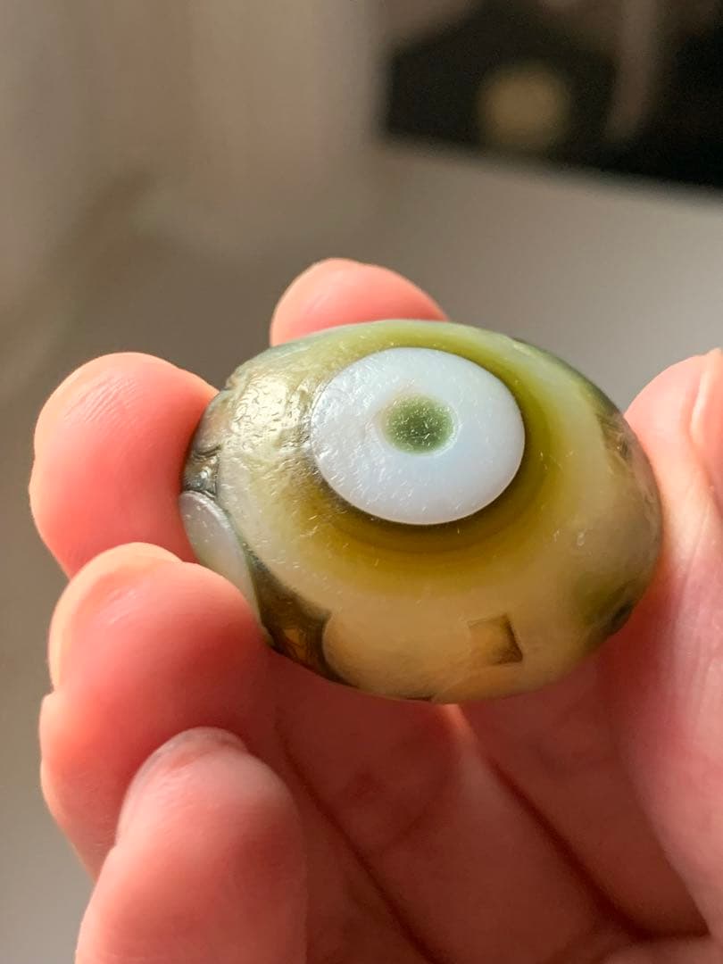 アラシャンゴビアゲート　蒙古瑪瑙　原石　水石　翡翠　オパール　根付　天珠 勾玉