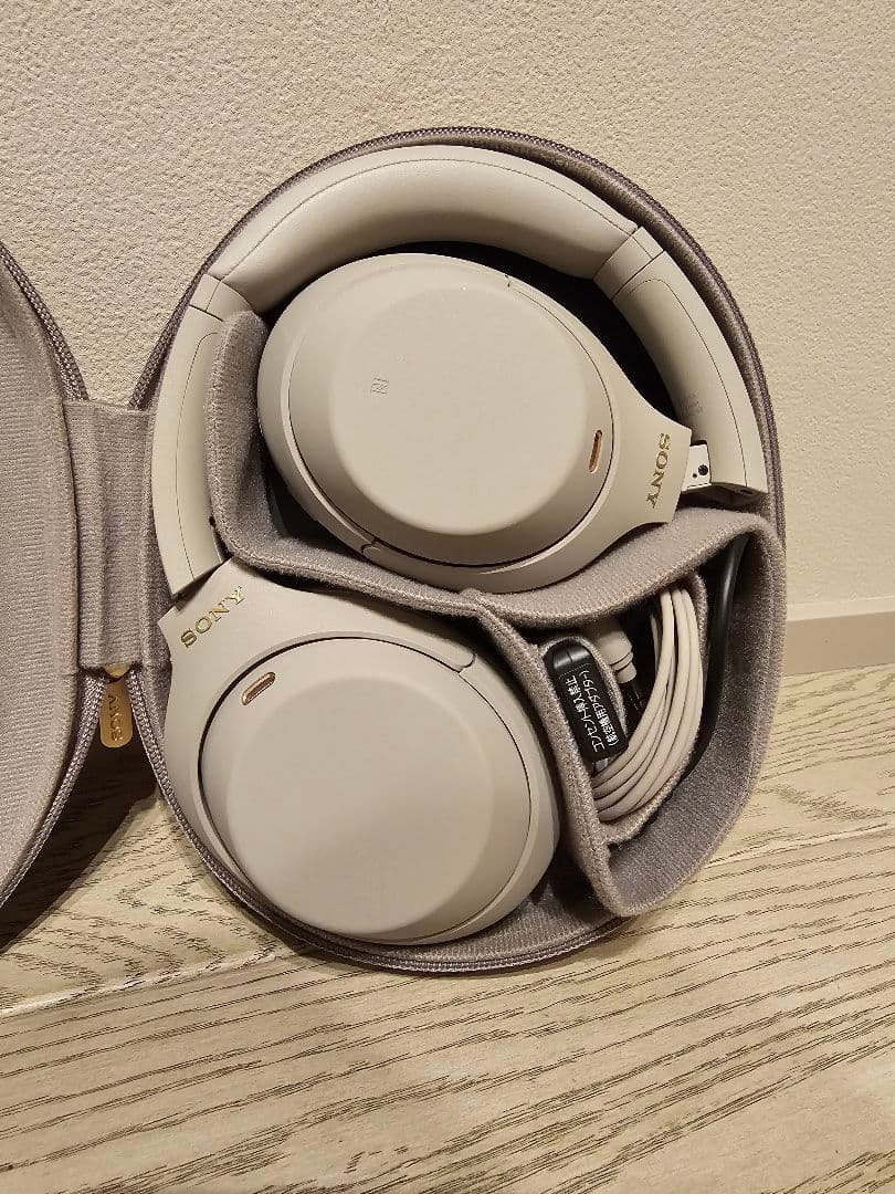 SONY WH-1000XM4 ワイヤレスヘッドホン☆ほぼ新品!!!美品!!!
