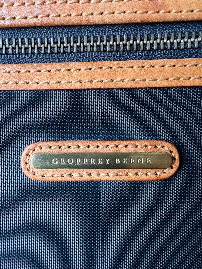 GEOFFREY BEENE ジェフリー ビーン ガーメントケース