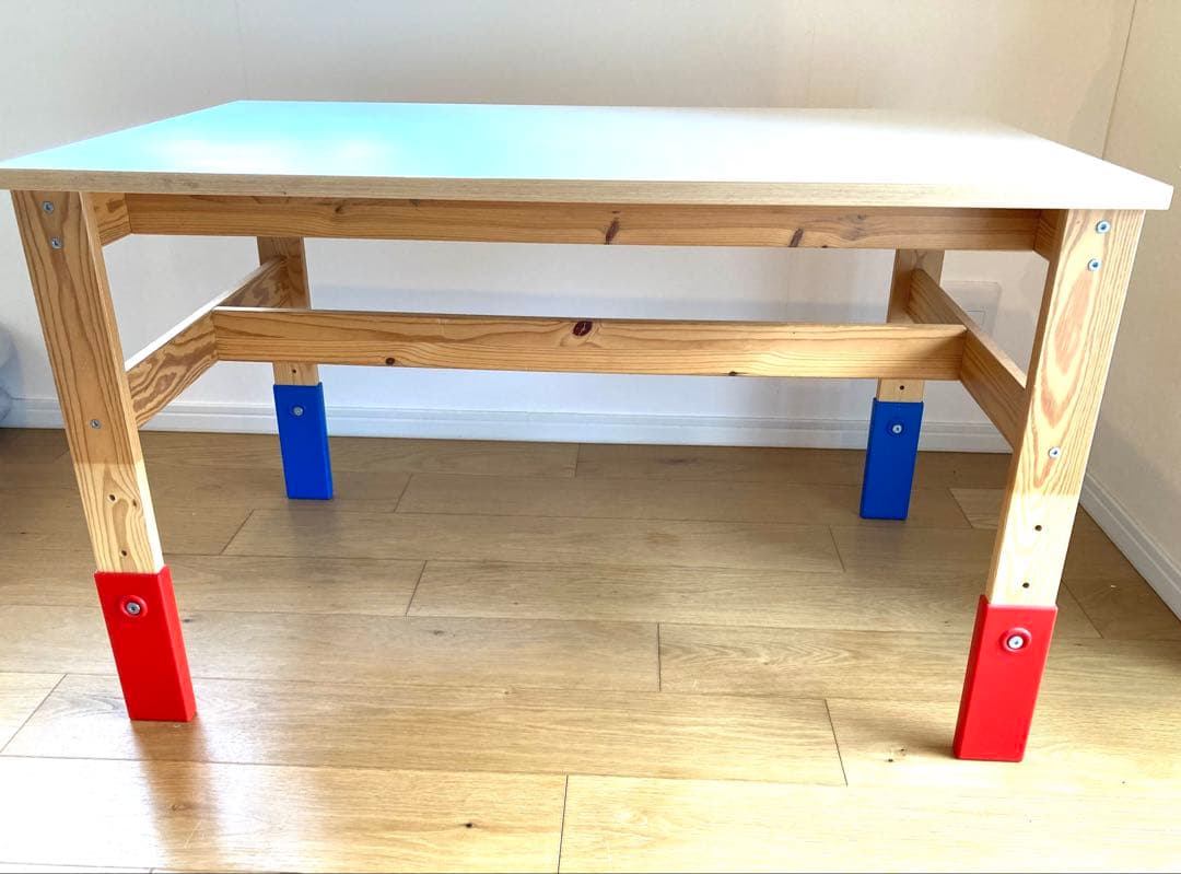 廃盤　IKEA SANSAD キッズテーブル