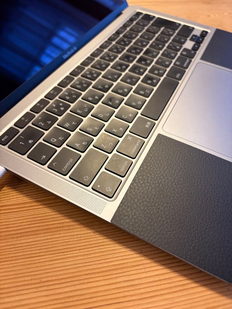 Apple MacBook Air M1 512GBスペースグレー スキンシール