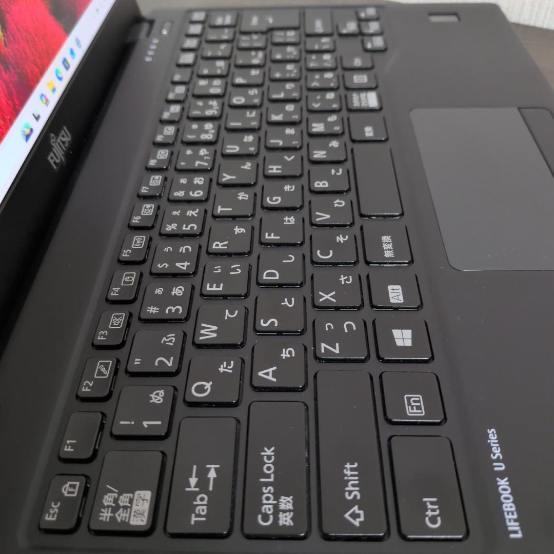 【第１０世代Corei7薄型モバイル】富士通／U9310D／16GB／512GB