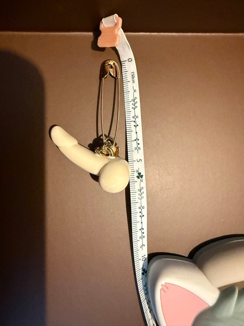 vivienne westwood ペニス オーブ ピンズ ブローチ