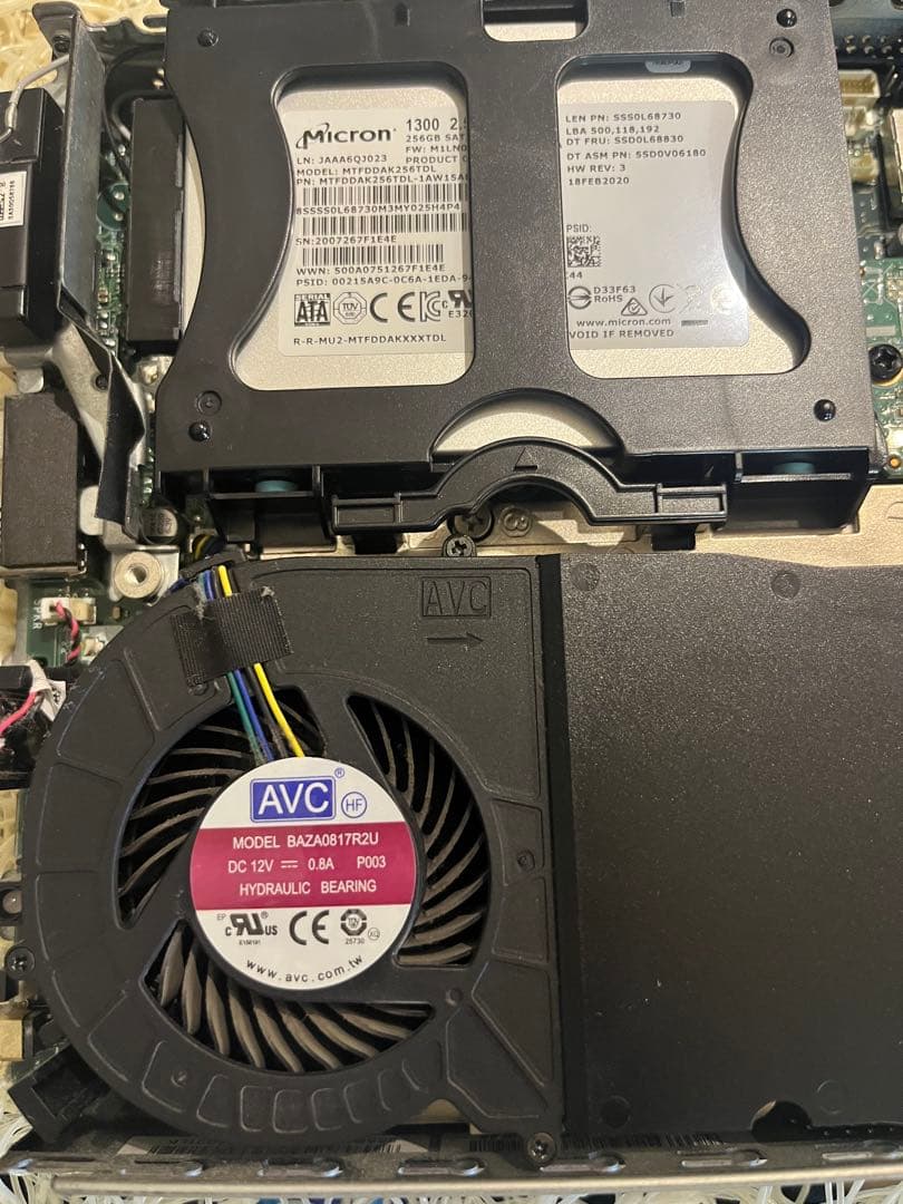 ThinkCentre M720q 10T8 レノボ　ミニPC