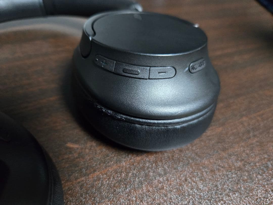 SONY ノイズキャンセリングヘッドホン ブラック wh-ch720n