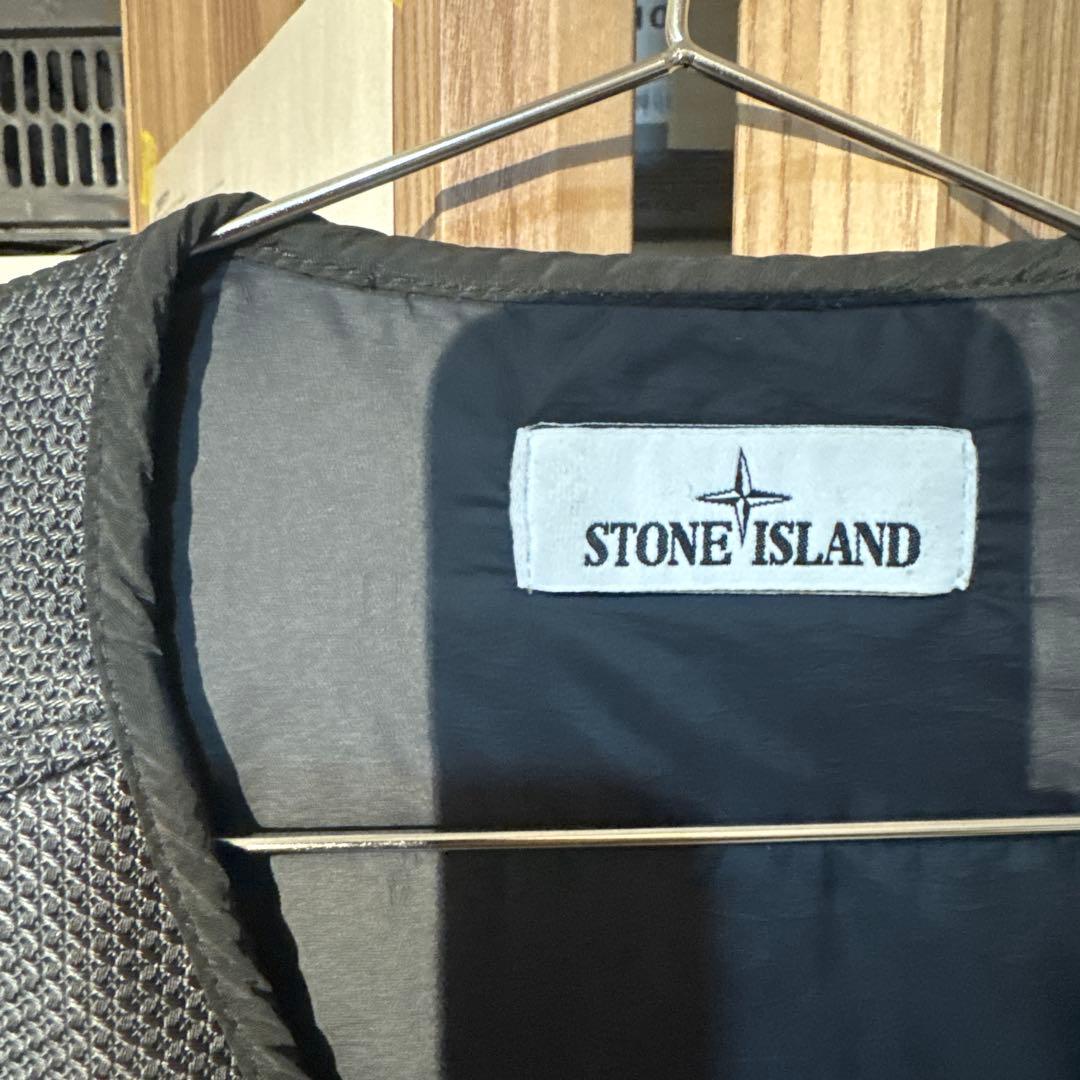 STONE  ブラック ベスト
