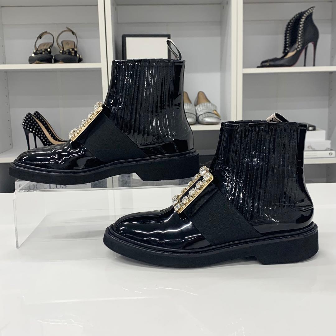 ロジェヴィヴィエ ヴィヴレンジャー パテント ストラスバックル ショートブーツ