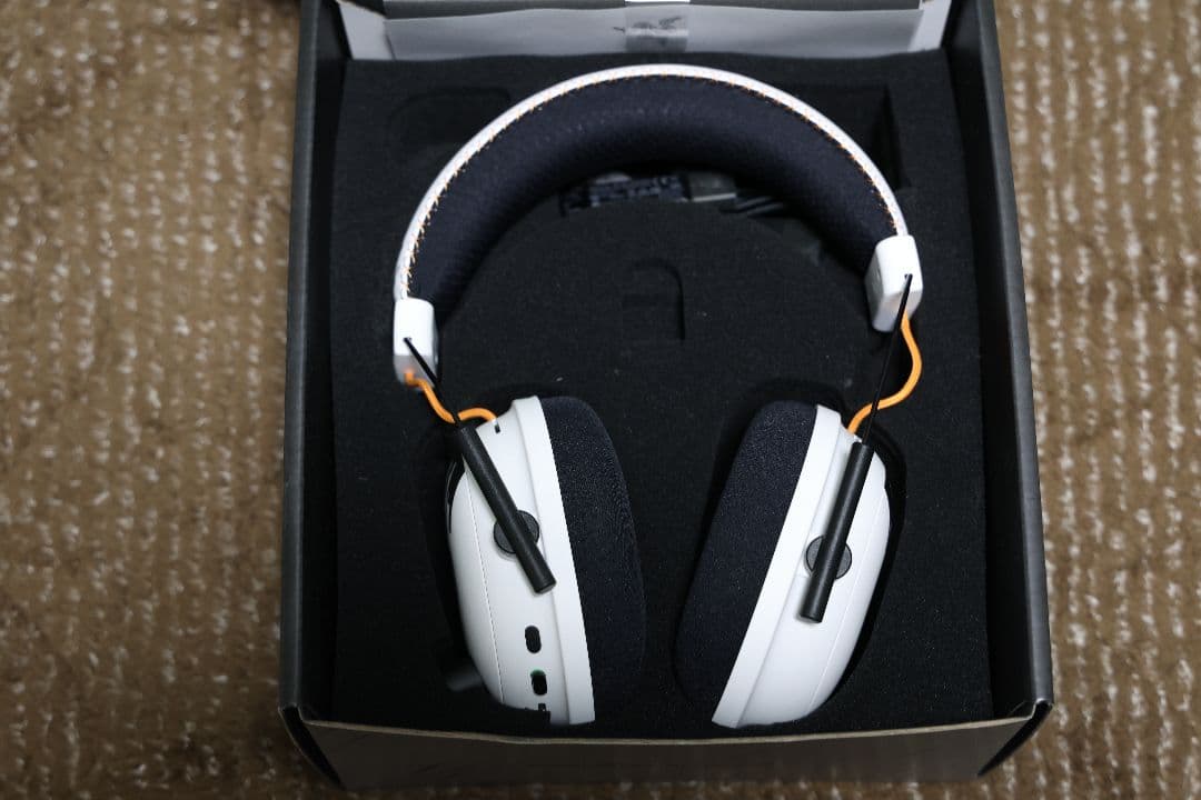 Razer BLACKSHARK V2 PRO ワイヤレスゲーミングヘッドセット