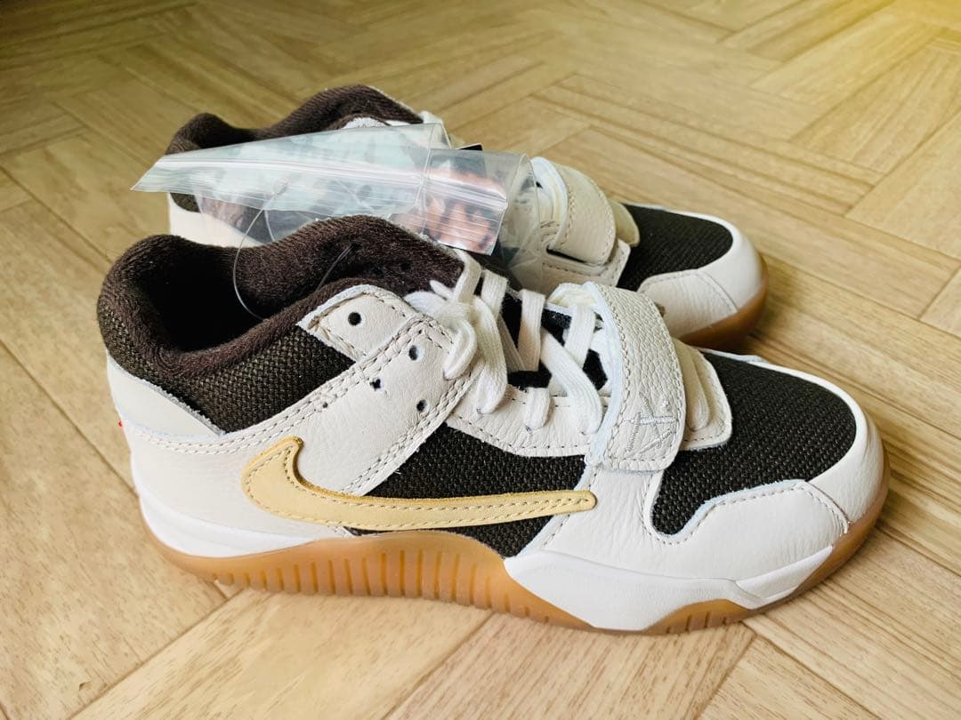 Travis Scott × Nike Jordan Jumpman Jack