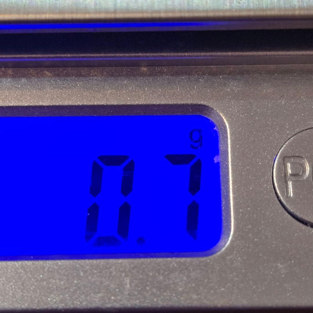 18金 ピアス 0.7グラム AU750