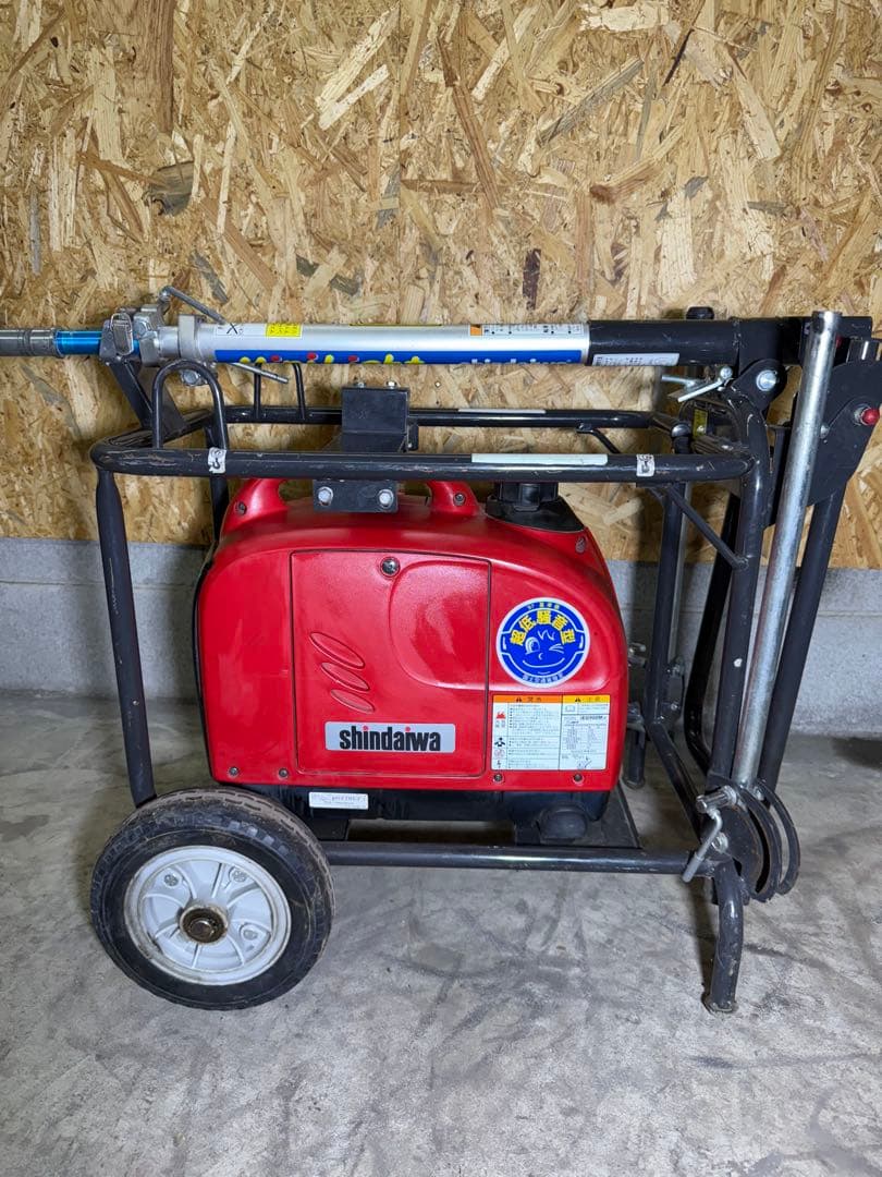 美品 shindaiwa 投光器LED バルーンライト インバーター発電機整備済