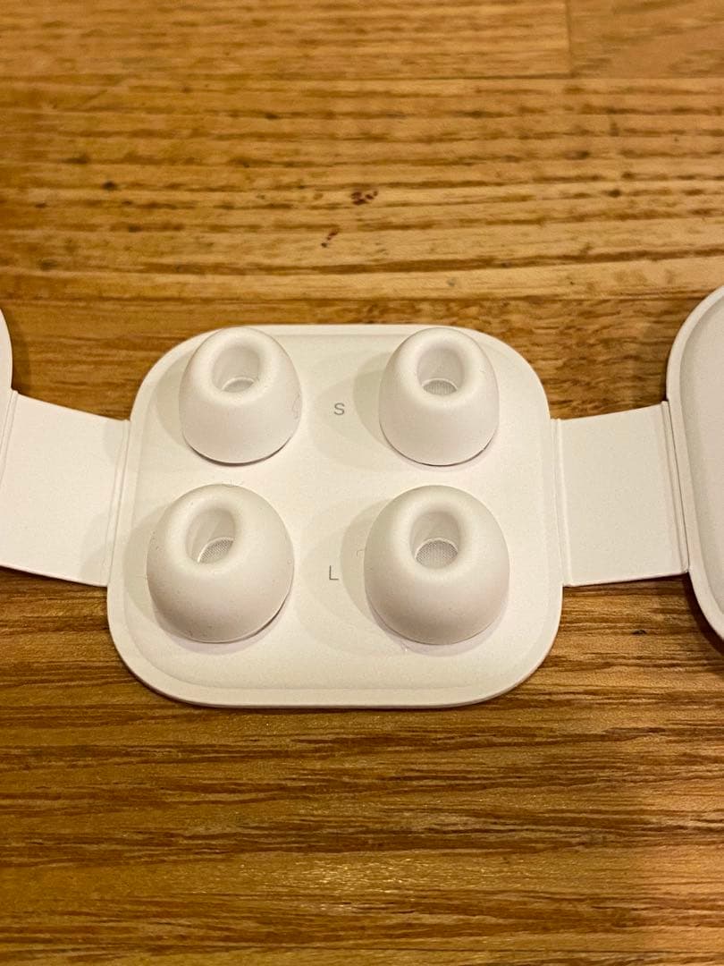 エアポッズプロ　AirPods Pro Appleワイヤレスイヤホン第一世代