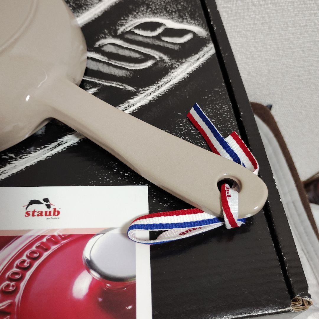 新品未使用 staub スキレット リネン 小型フライパン 取扱説明書付